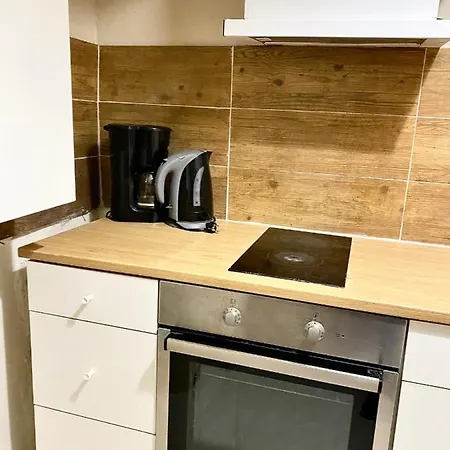 Victoria Studio Downtown Apartment *